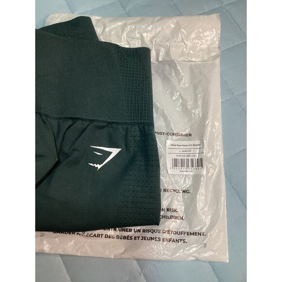 gymshark Vital Seamless 2" Women's Shorts L Body Fit NWT color Green Jordan Nylo - Picture 9 of 10